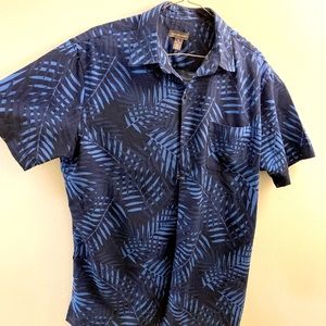 Van Heusen dark blue casual button-down, Size M